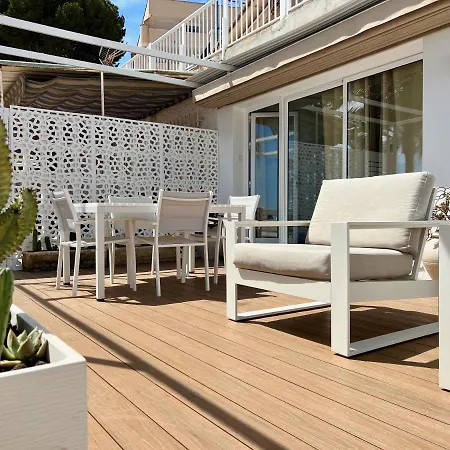 Paseo Apartment *
